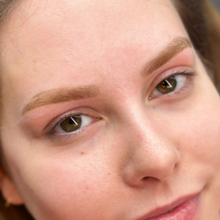 Airbrush brows PAASVAKANTIE SHE Cosmetics harelbeke 9.04